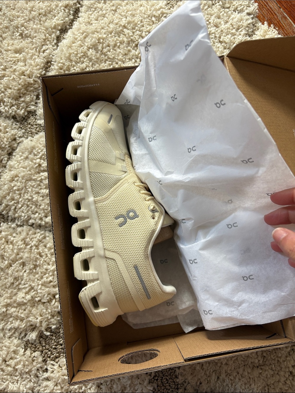 On Running Cloud 6 Athletic Shoe in Cream Beige - Picture 7 of 9